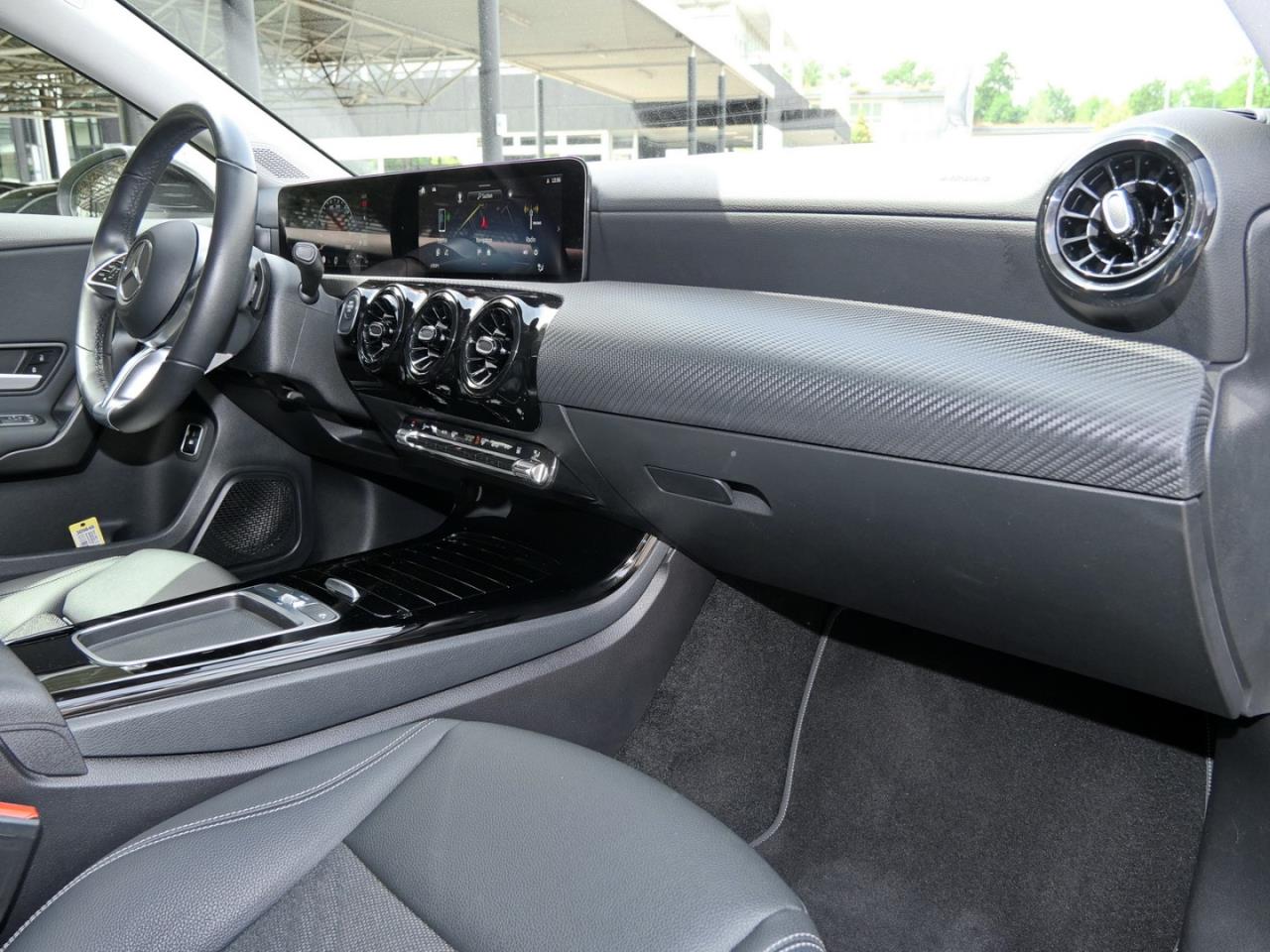 Mercedes-Benz A 250 e MBUX Navi Spurhalte Kamera Sitzheizung