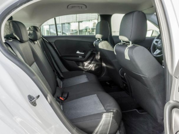 Mercedes-Benz A 250 e  Kamera Parktronic Public-Charging Paket