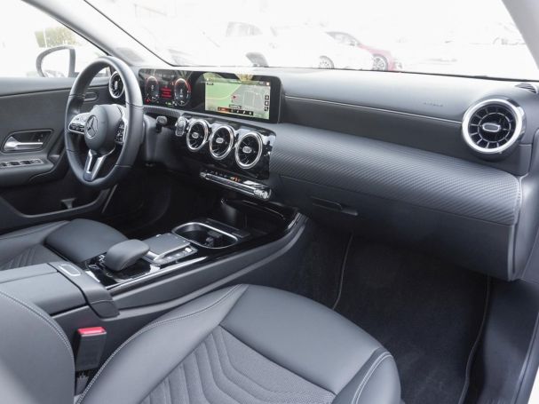 Mercedes-Benz A 250 e  Style Navi Distronic Park-Assistent