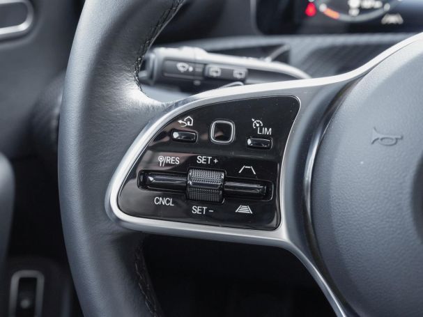 Mercedes-Benz A 250 e  Style Navi Distronic Park-Assistent