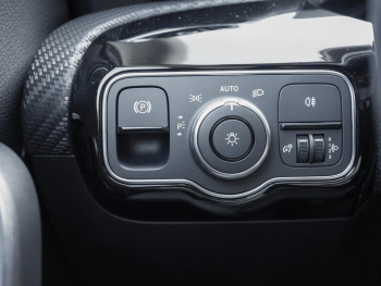 Mercedes-Benz A 250 e  Style Navi Distronic Park-Assistent