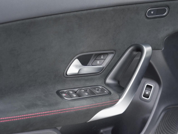 Mercedes-Benz A 250 e  AMG Night Panorama Ambiente Spurhalte