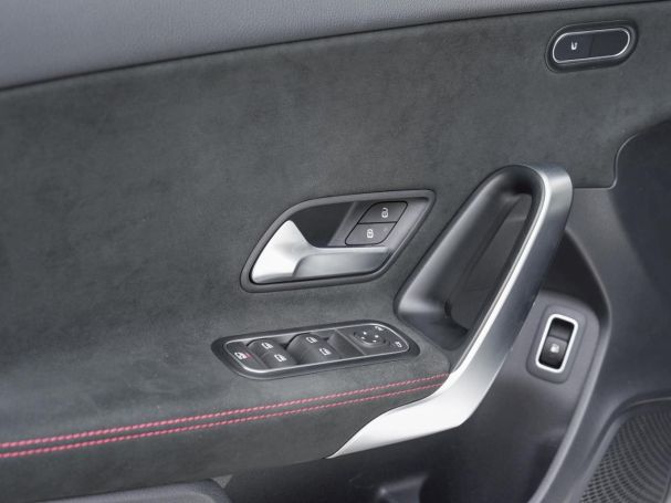 Mercedes-Benz A 250 e  AMG Night Panorama Ambiente Spurhalte