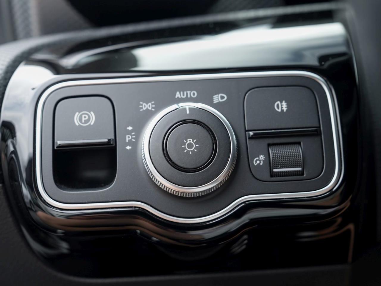 Mercedes-Benz A 250 e Progressive MBUXNavi+ Kamera Spiegel-P
