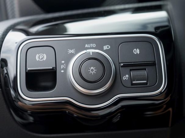 Mercedes-Benz A 250 e Progressive MBUXNavi+ Kamera Spiegel-P