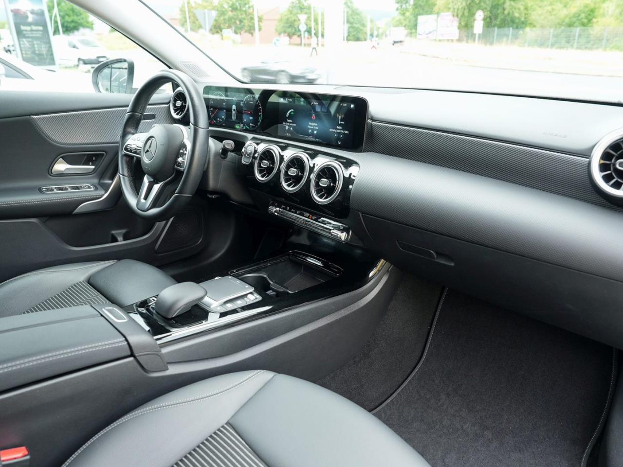 Mercedes-Benz A 250 e Progressive MBUXNavi+ Kamera Spiegel-P