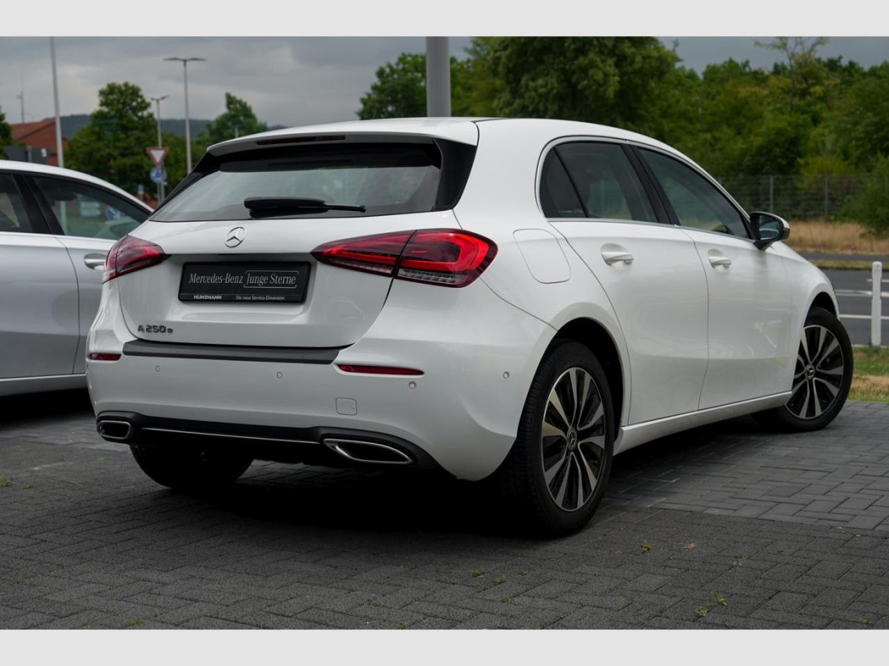 Mercedes-Benz A 250 e Progressive MBUXNavi+ Kamera Spiegel-P