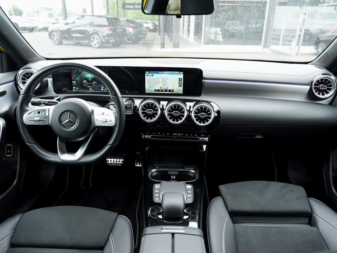 Mercedes-Benz A 250 e  AMG Night Edition2020 MBUX Navi+