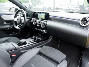 Mercedes-Benz A 250 e  AMG Night Edition2020 MBUX Navi+