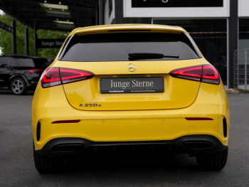 Mercedes-Benz A 250 e  AMG Night Edition2020 MBUX Navi+