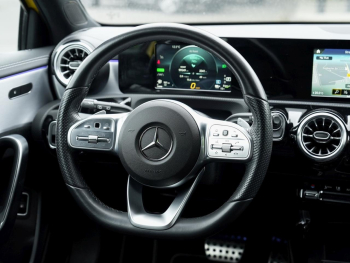 Mercedes-Benz A 250 e  AMG Night Edition2020 MBUX Navi+