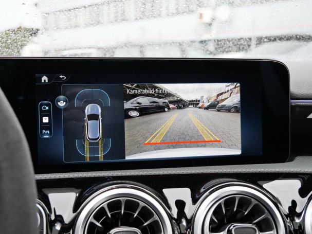 Mercedes-Benz A 35 AMG 4M Distronic Panorama Standhzg HUD AHK