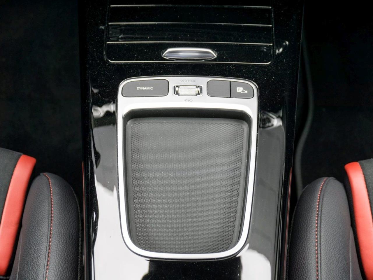 Mercedes-Benz A 35 AMG 4M Night Panorama Burmester Kamera