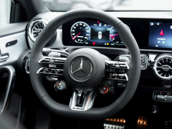 Mercedes-Benz  A 35 AMG 4M Aero-Dynamik Night Panorama 360°