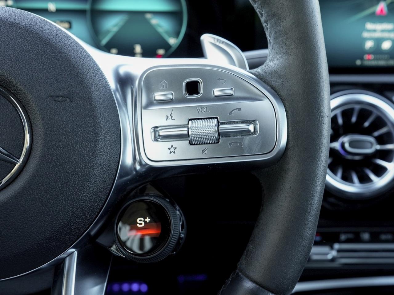 Mercedes-Benz A 45 AMG S 4M+ Panorama Distronic Kamera Head-Up