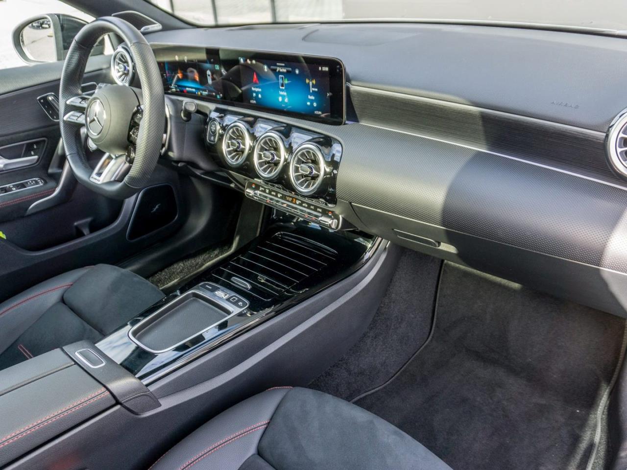 Mercedes-Benz A 45 AMG S 4M+ AMG Night Panorama Head-Up 360°