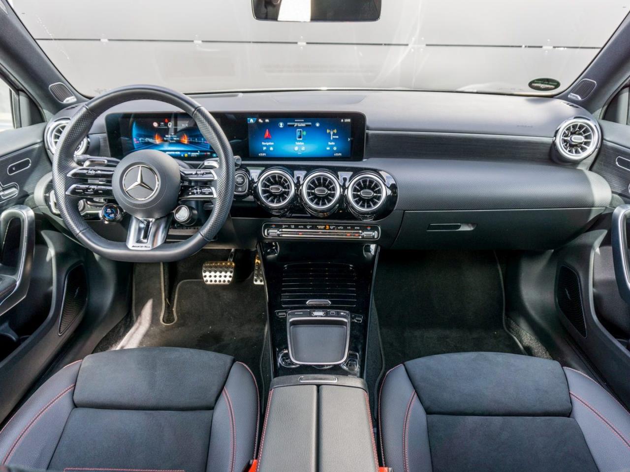 Mercedes-Benz A 45 AMG S 4M+ AMG Night Panorama Head-Up 360°