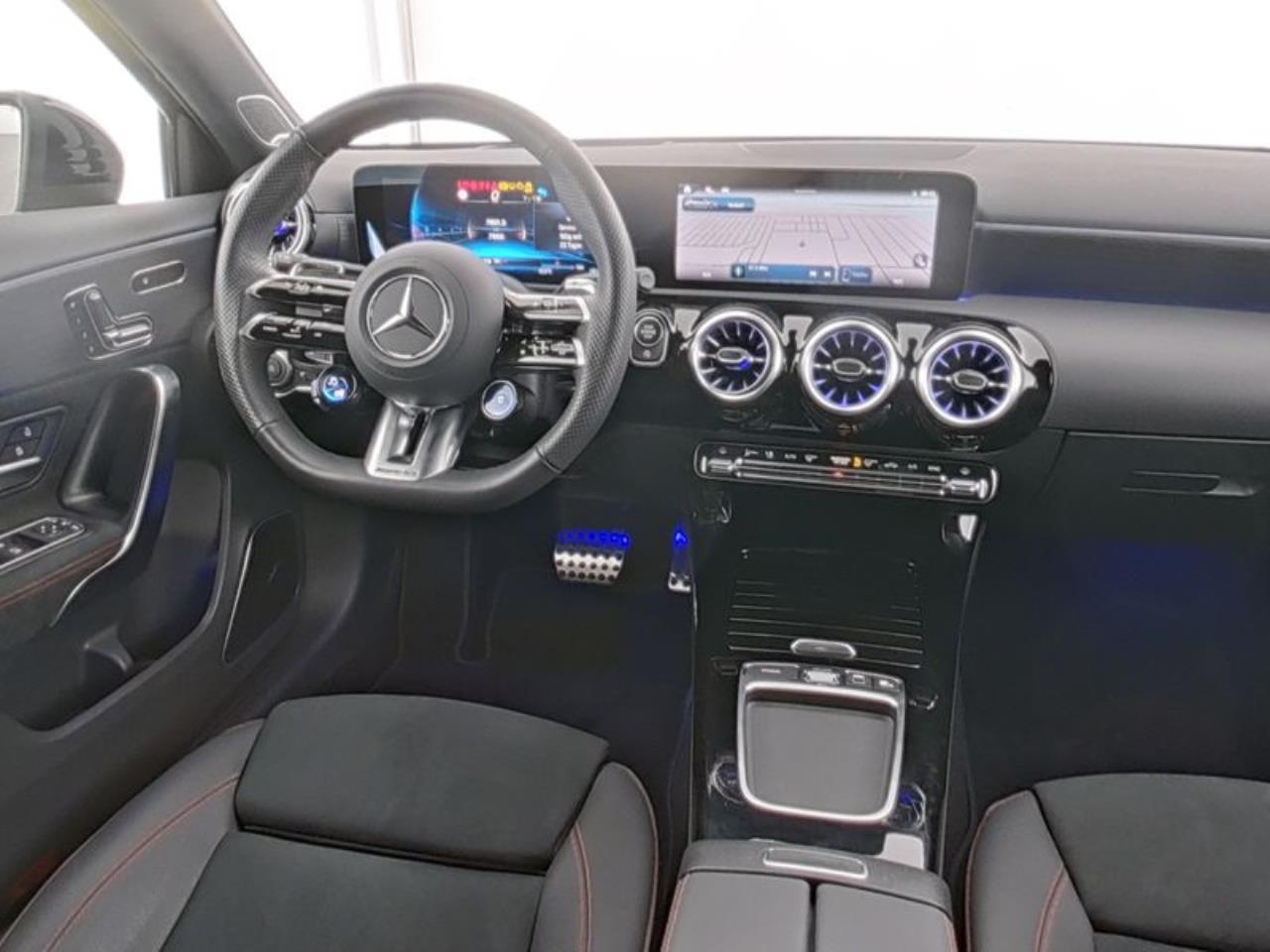 Mercedes-Benz A 45 AMG S 4M+ AMG Night Panorama Head-Up 360°
