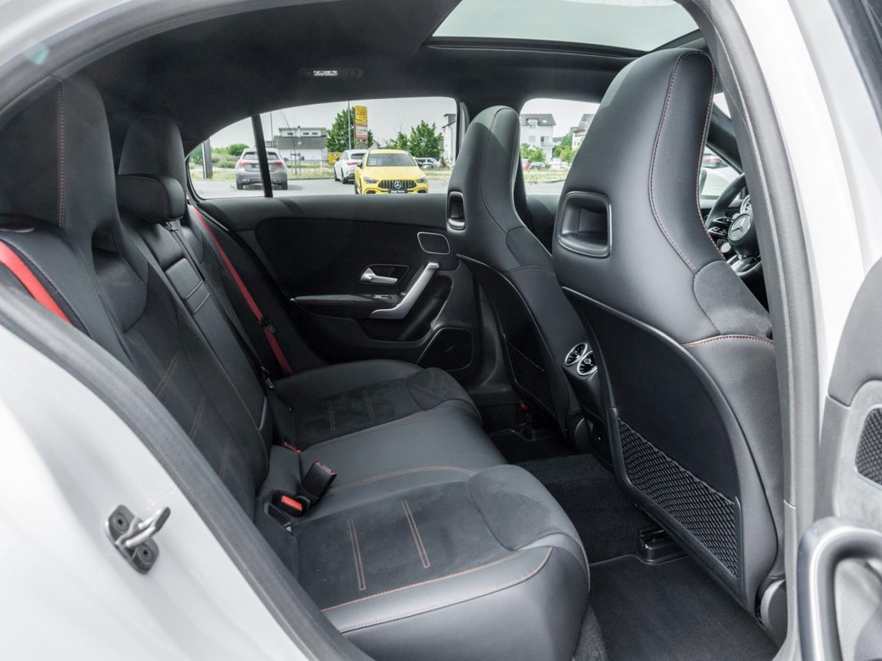 Mercedes-Benz A 45 S 4M+ Panorama Burmester HeadUp Memory 360°