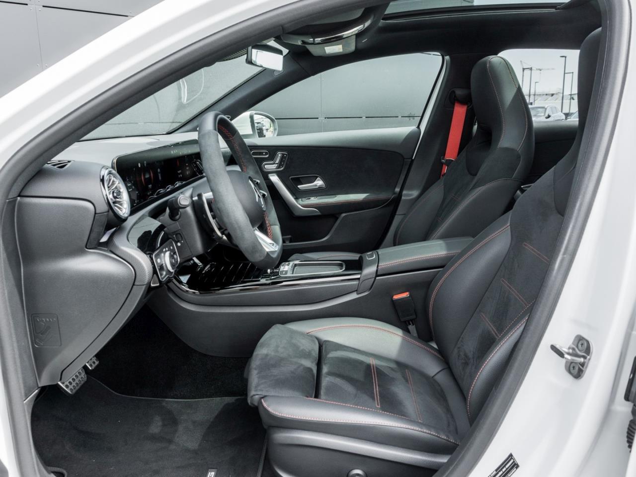 Mercedes-Benz A 45 S 4M+ Panorama Burmester HeadUp Memory 360°