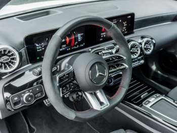 Mercedes-Benz A 45 S 4M+ Panorama Burmester HeadUp Memory 360°