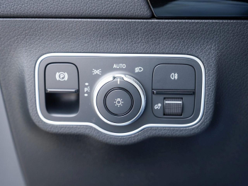 Mercedes-Benz B 180 d Progressive Distronic Kamera AHK Easy-P
