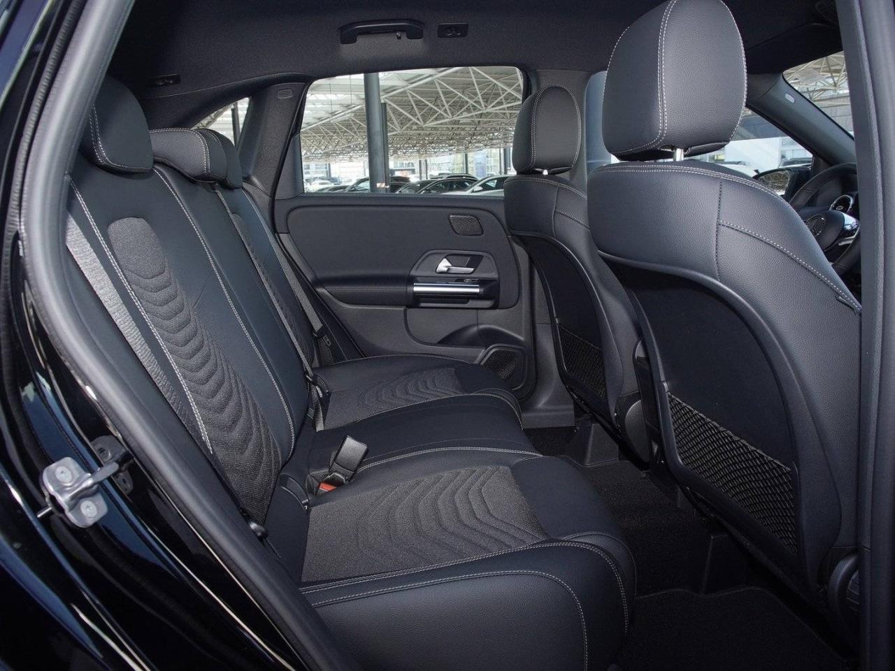 Mercedes-Benz B 180 d Progressive Distronic MBUXNavi AHK SpurH