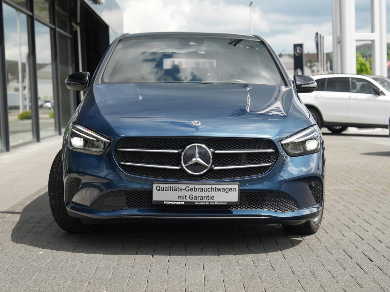 Mercedes-Benz B 180 Progressive Night Panorama Kamera Easy-P