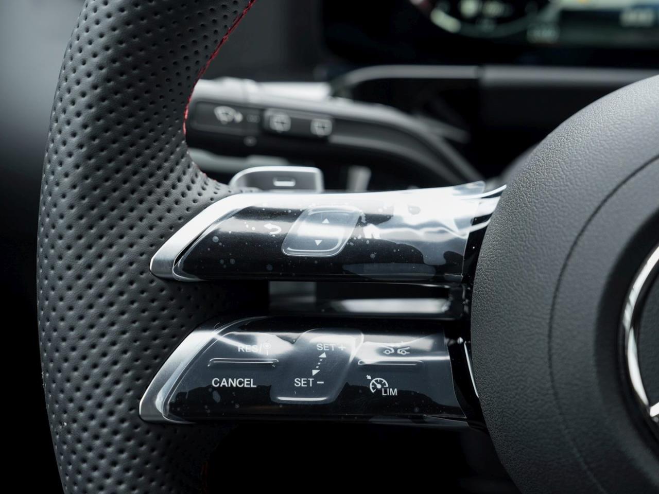 Mercedes-Benz B 180 AMG Night Navi EasyPack AHK 360° Keyless