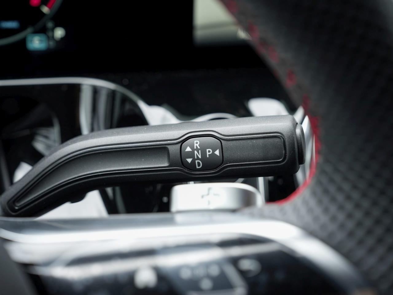 Mercedes-Benz B 180 AMG Night Navi EasyPack AHK 360° Keyless