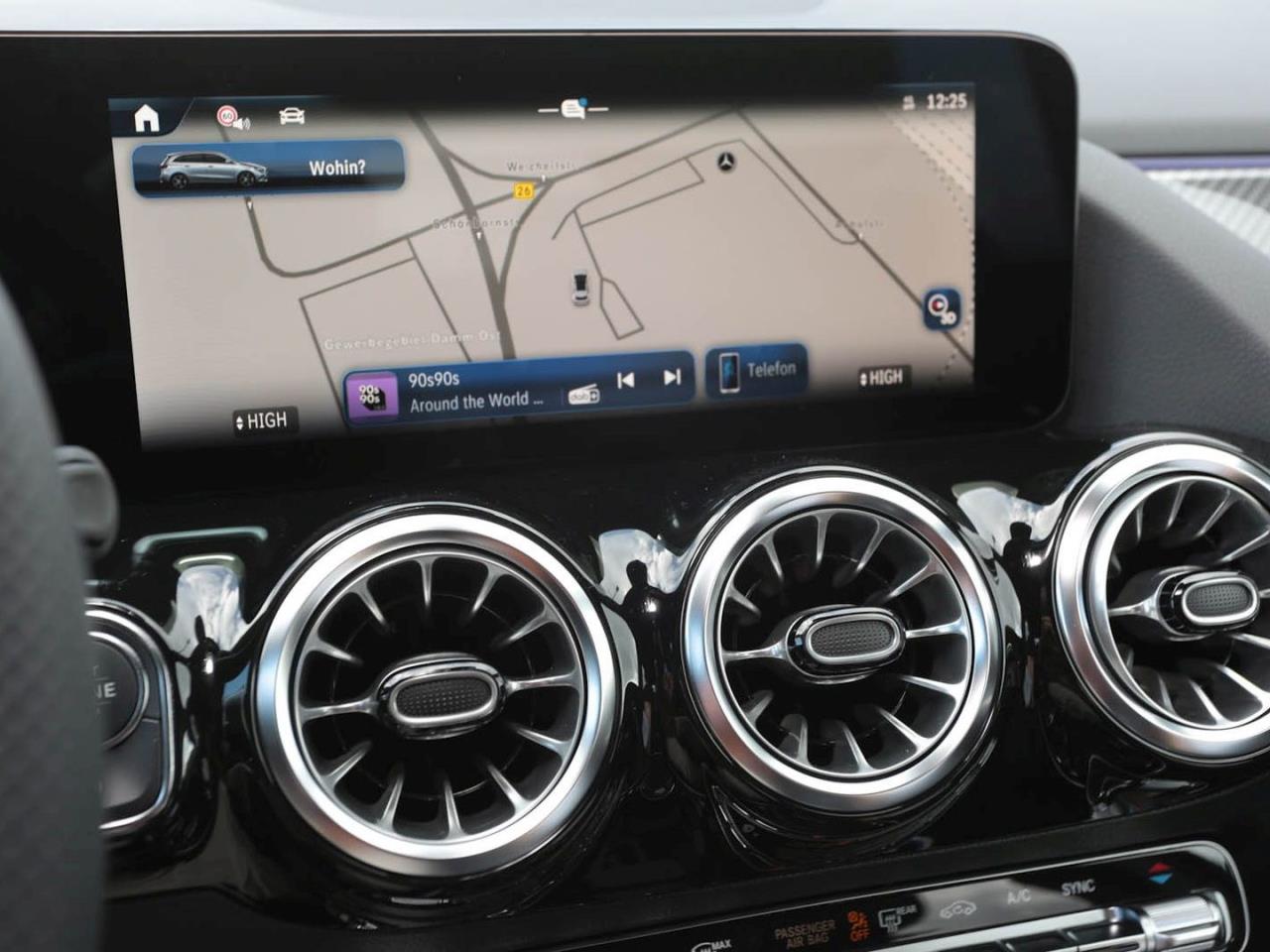 Mercedes-Benz B 180 AMG Night 360° AHK Winter-Paket