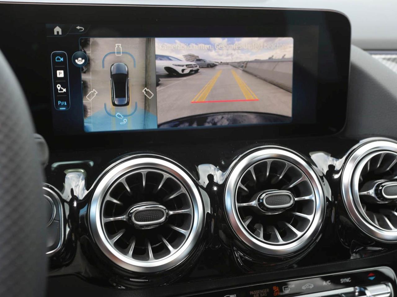 Mercedes-Benz B 180 AMG Night 360° AHK Winter-Paket