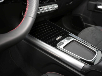 Mercedes-Benz B 180 AMG Night 360° AHK Winter-Paket