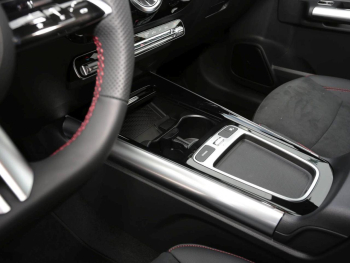 Mercedes-Benz B 180 AMG Night 360° AHK Winter-Paket