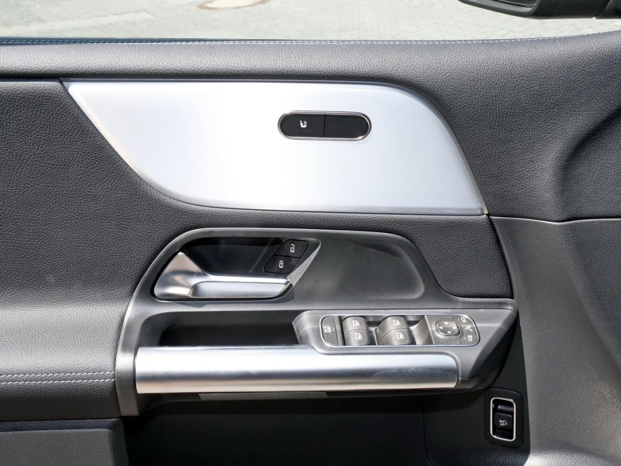 Mercedes-Benz B 180 Progressive Night Distronic Kamera AHK
