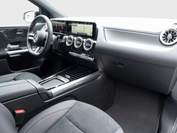 Mercedes-Benz B 180 AMG Night 360° EasyP AHK Totwinkel Sitzhzg