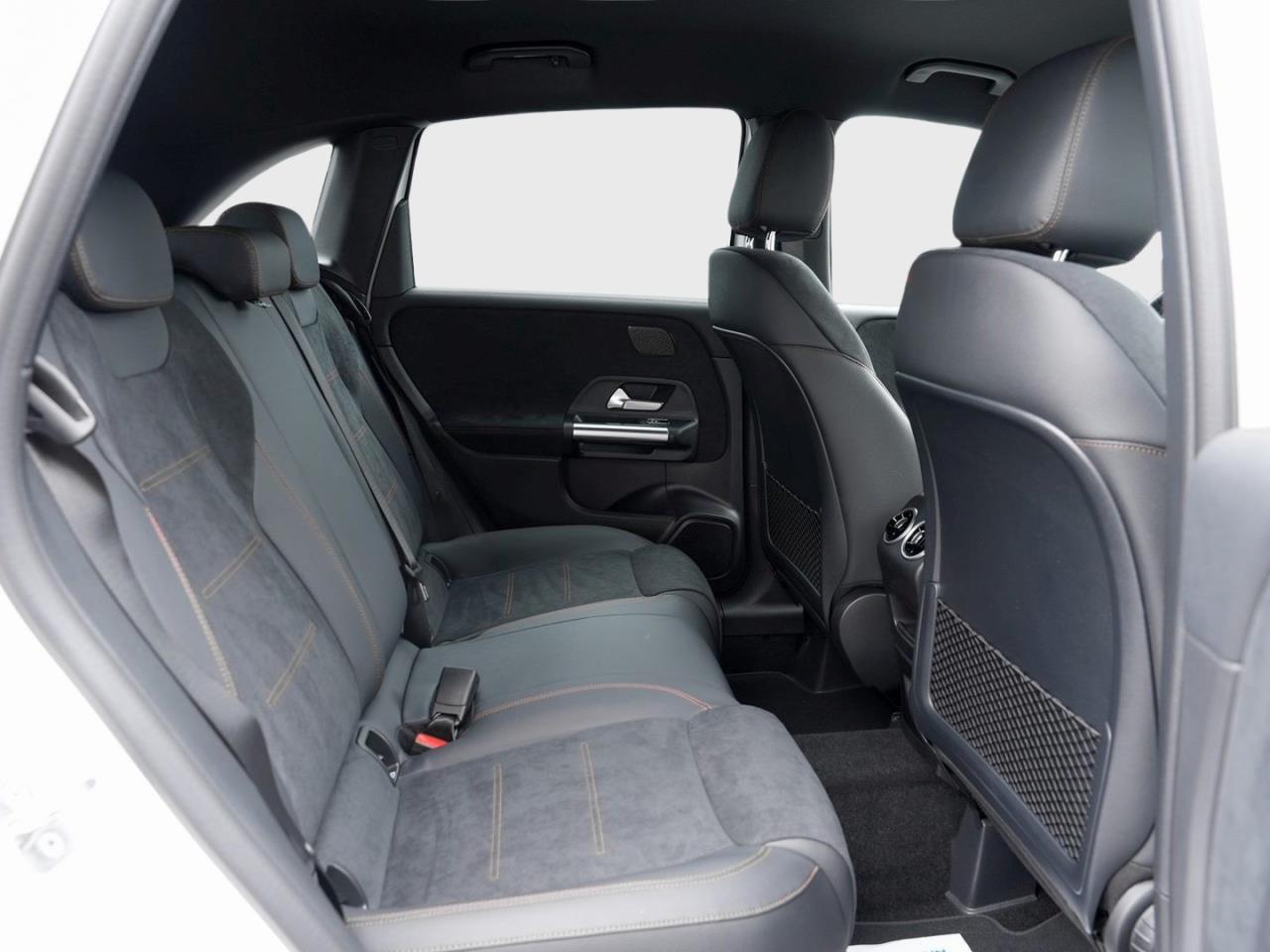 Mercedes-Benz B 180 AMG Night 360° EasyP AHK Totwinkel Sitzhzg