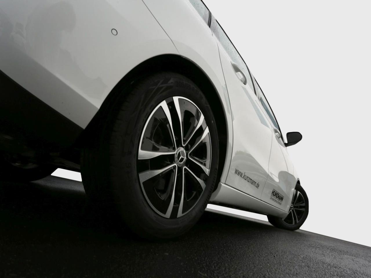 Mercedes-Benz B 180 Progressive Distronic Easy-Pack AHK