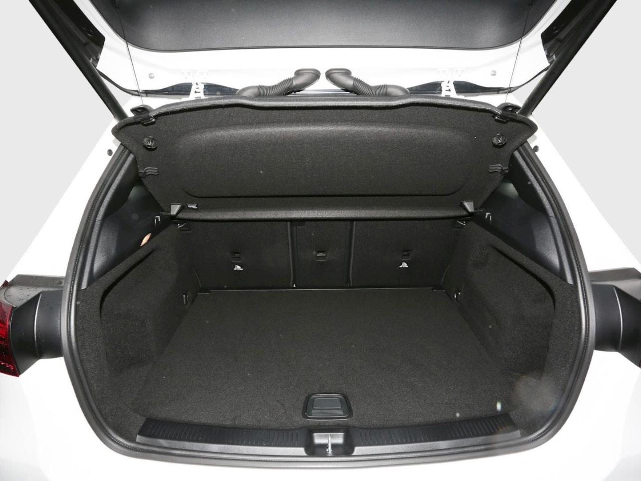 Mercedes-Benz B 180 Progressive Distronic Easy-Pack AHK