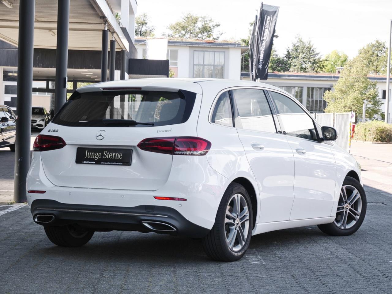 Mercedes-Benz B 180 Progressive EasyPack Panorama 360° Navi