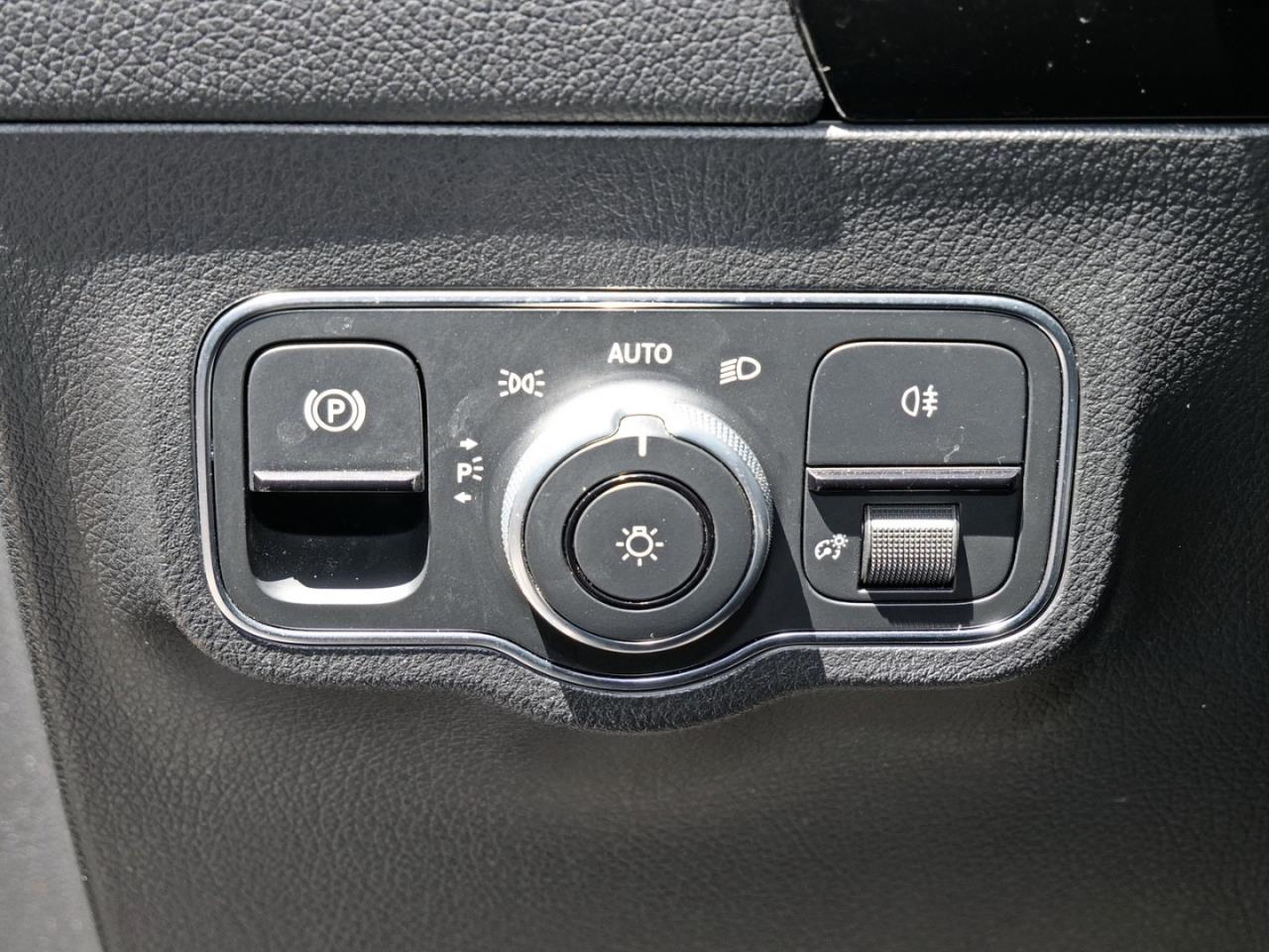 Mercedes-Benz B 200 d Progressive Distronic Kamera AHK