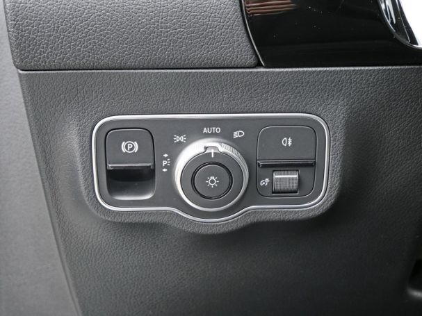 Mercedes-Benz B 200 d AMG Distronic Panorama Keyless 360°