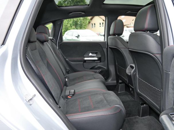 Mercedes-Benz B 200 d AMG Distronic Panorama Keyless 360°