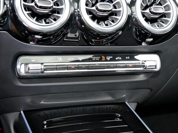 Mercedes-Benz B 200 d AMG Distronic Panorama Keyless 360°