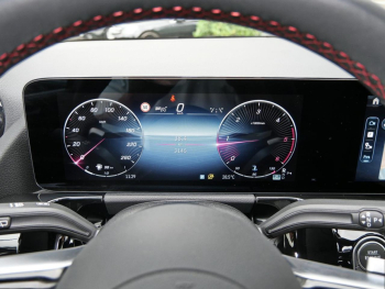 Mercedes-Benz B 200 d AMG Distronic Panorama Keyless 360°