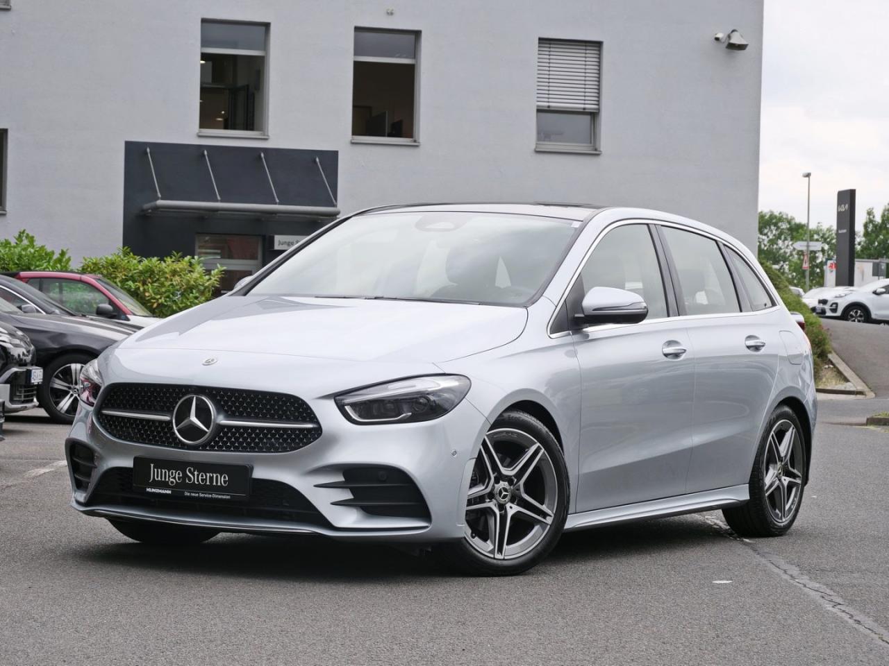 Mercedes-Benz B 200 d AMG Distronic Panorama Keyless 360°