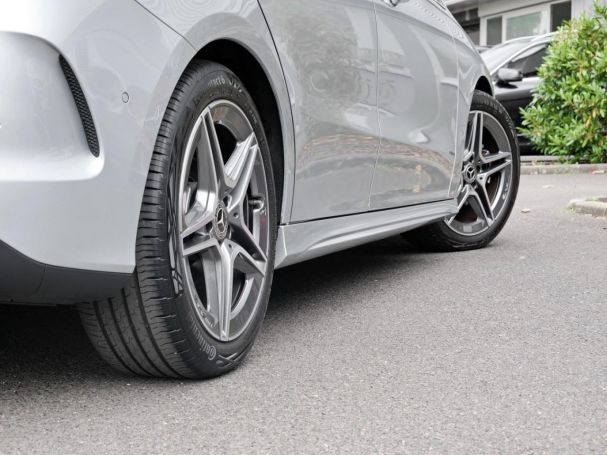 Mercedes-Benz B 200 d AMG Distronic Panorama Keyless 360°