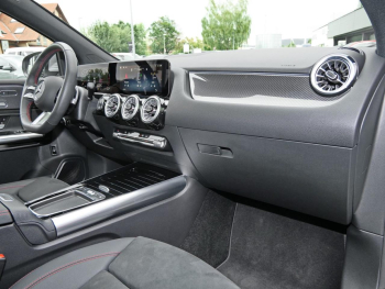 Mercedes-Benz B 200 d AMG Distronic Panorama Keyless 360°