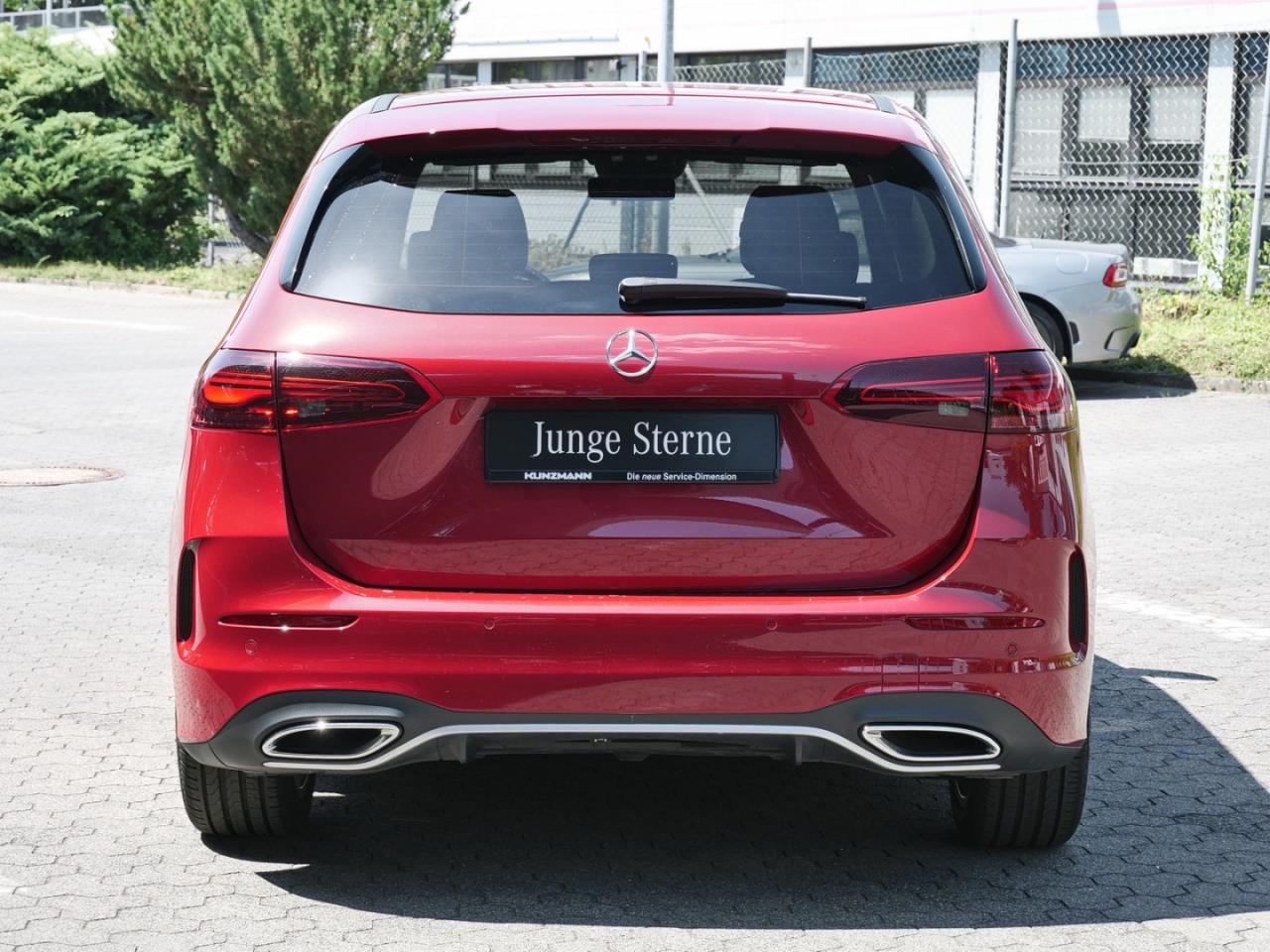 Mercedes-Benz B 200 d AMG Distronic Easy-Pack 360° AHK