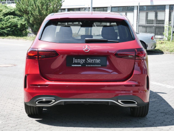 Mercedes-Benz B 200 d AMG Distronic Easy-Pack 360° AHK